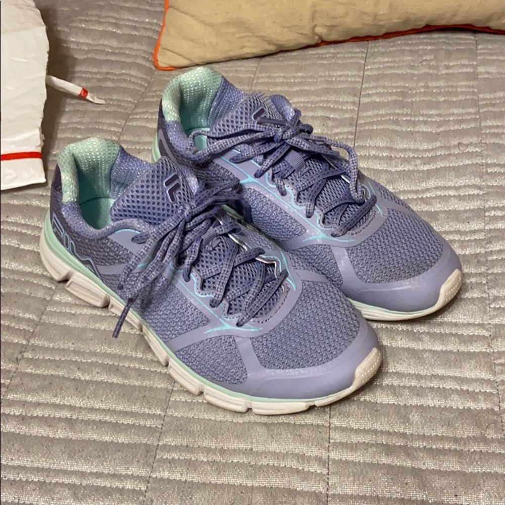 Sneakers (697)